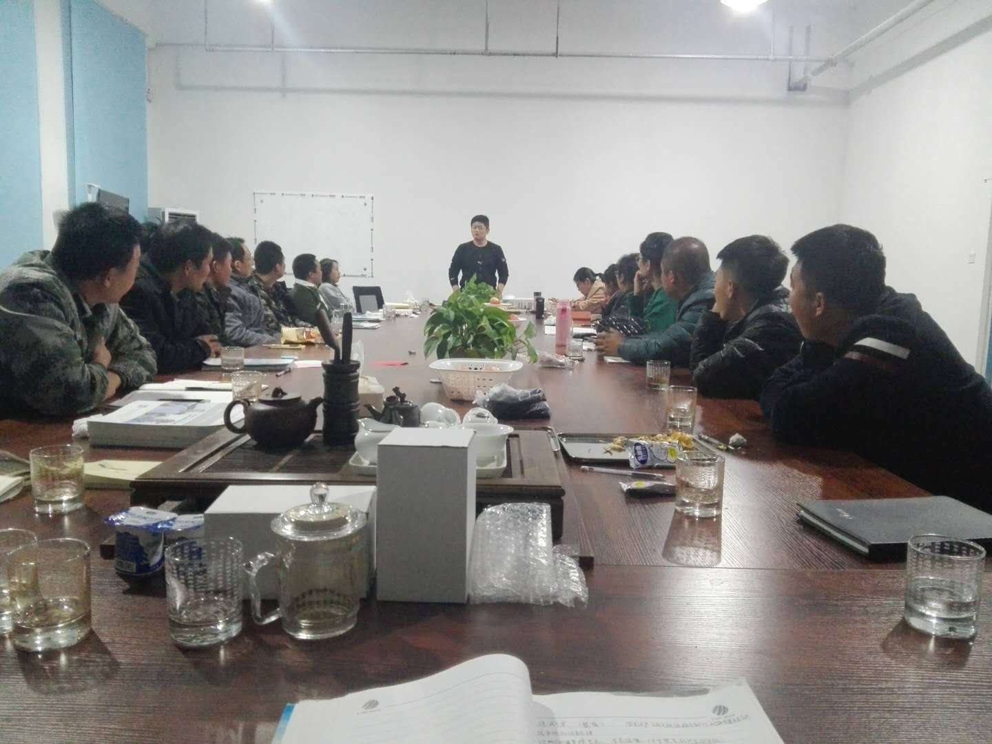 优秀员工进行“我的海蓝梦”演讲 优秀员工进行“我的海蓝梦”演讲